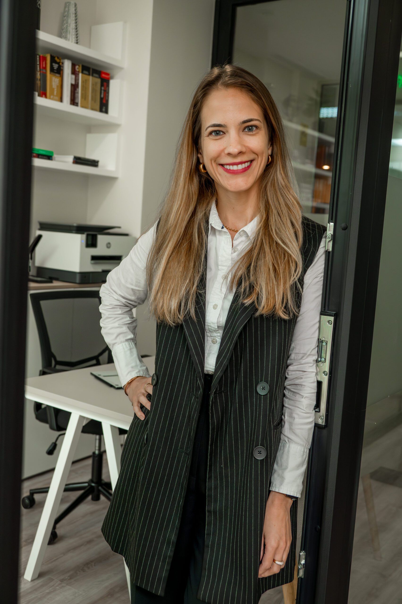Vivian Perfeito, Advogada